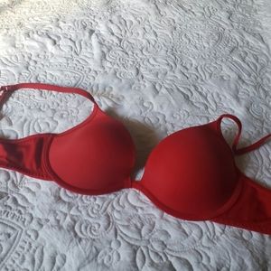 Red t shirt bra 34 B